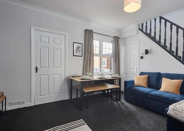 Cosy 3-Bedroom House In Seaham - Street Parking