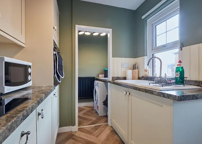 Cosy 3-Bedroom House In Seaham - Street Parking