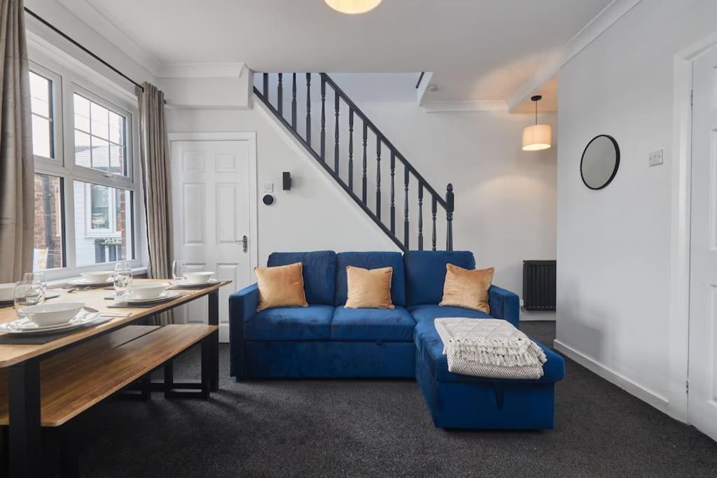 Cosy 3-bedroom House In - Street Parking Holiday home Seaham